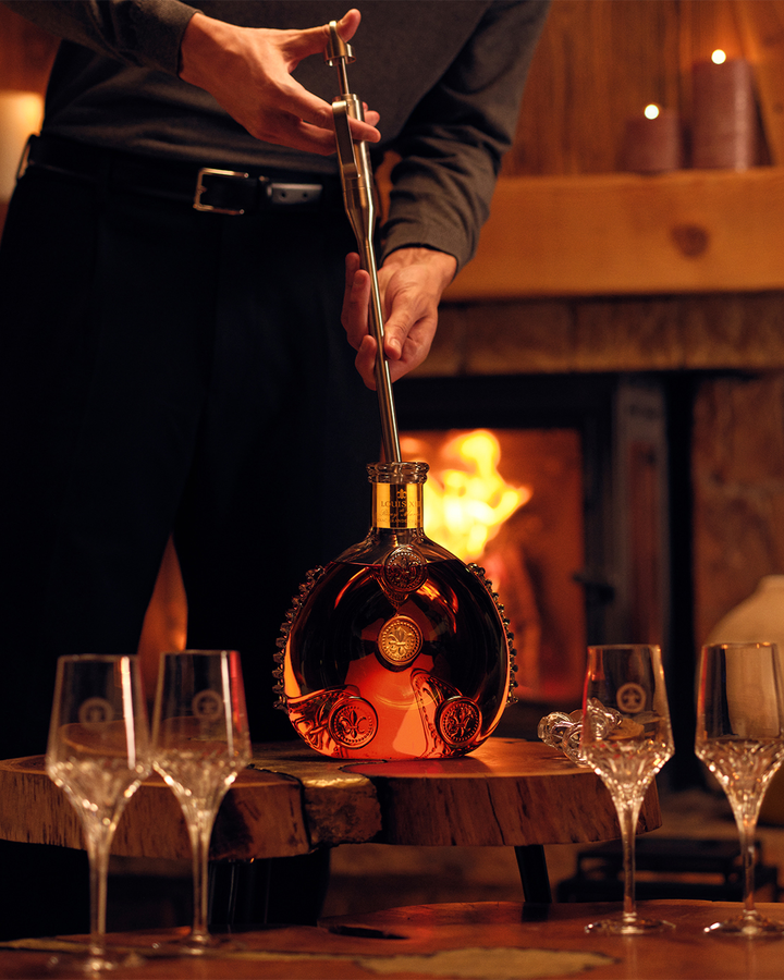 LOUIS XIII spear for cognac Magnum Decanter - Official Website LOUIS XIII spear for cognac Magnum Decanter - Official Website