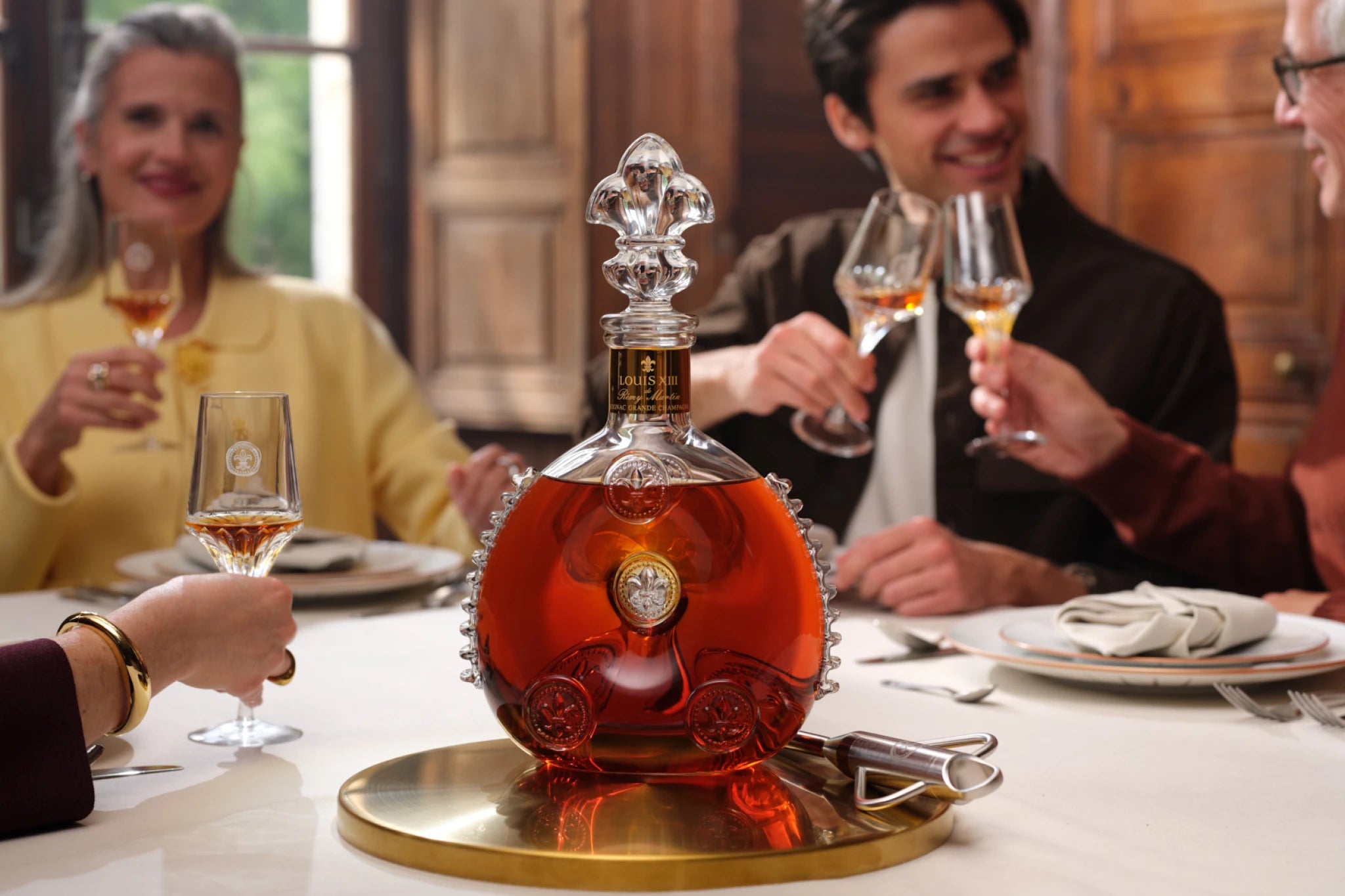 REMY MARTIN LOUIS XIII VERY OLD レミーマルタン ルイ13世 COGNAC ブランデー 700ml 古酒 未開栓 XIII Martin Cognac Martin's mL) ml