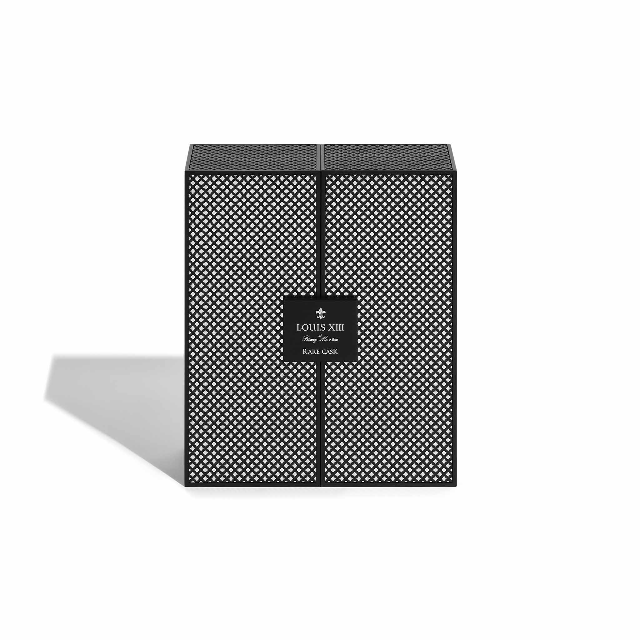 【イチゴ】金キャップ Louis XIII ブランデー 750ml REMY MARTIN レミーマルタンルイ13世 金キャップ アウトレット品